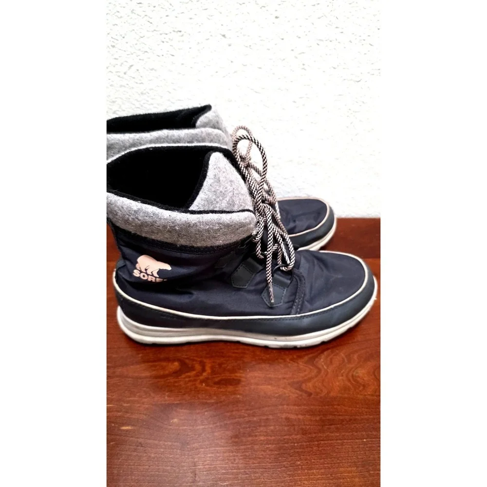Sorel Women's‎ Waterproof Winter Boots Mid-Calf Lace-Up Gray & White Size 10